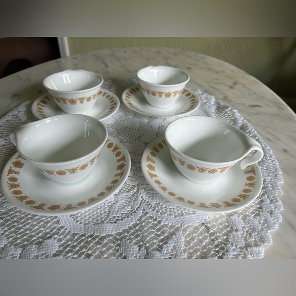 Set of saucer/tea cup vintage Corelle